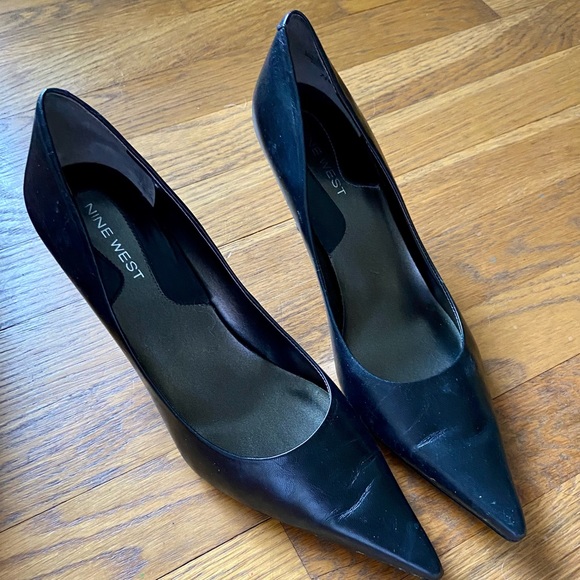 Nine West pumps - Picture 4 of 9